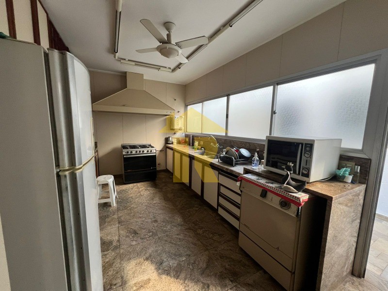 Casa com 4 quartos à venda e aluguel, 500m² — foto 25 de 40