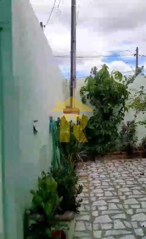 Casa com 2 quartos à venda, 70m² — foto 3 de 27