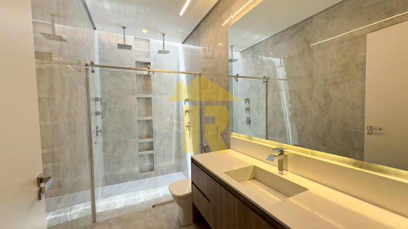 Casa de Condomínio com 3 quartos à venda, 225m² — foto 13 de 27