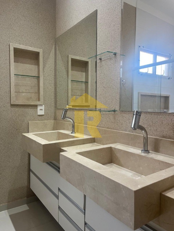 Casa de Condomínio com 4 quartos à venda e aluguel, 240m² — foto 10 de 24