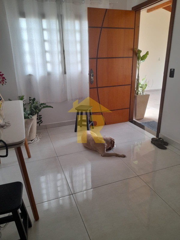 Casa com 3 quartos à venda, 141m² — foto 5 de 33