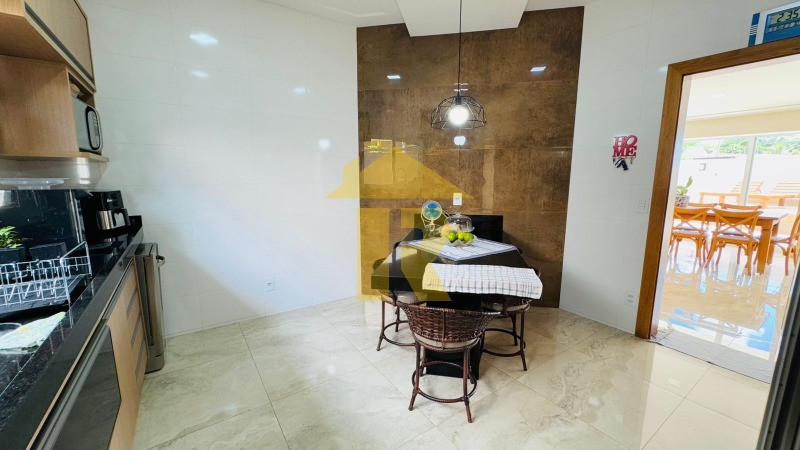 Casa de Condomínio com 4 quartos à venda, 300m² — foto 11 de 32
