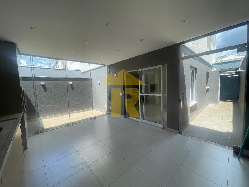 Casa de Condomínio com 3 quartos à venda e aluguel, 160m² — foto 18 de 19