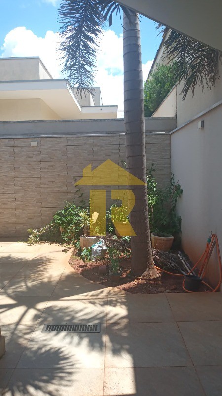 Casa de Condomínio com 3 quartos à venda, 196m² — foto 16 de 21