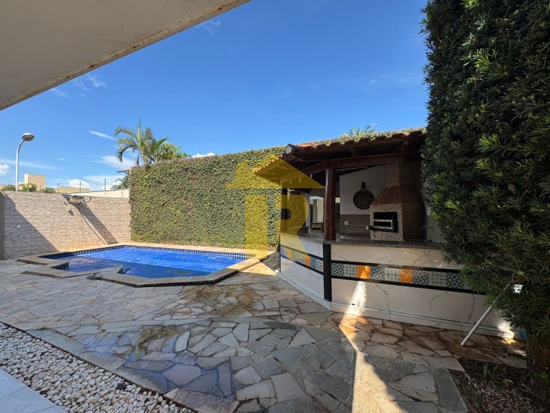Casa com 3 quartos à venda, 500m² — foto 36 de 39