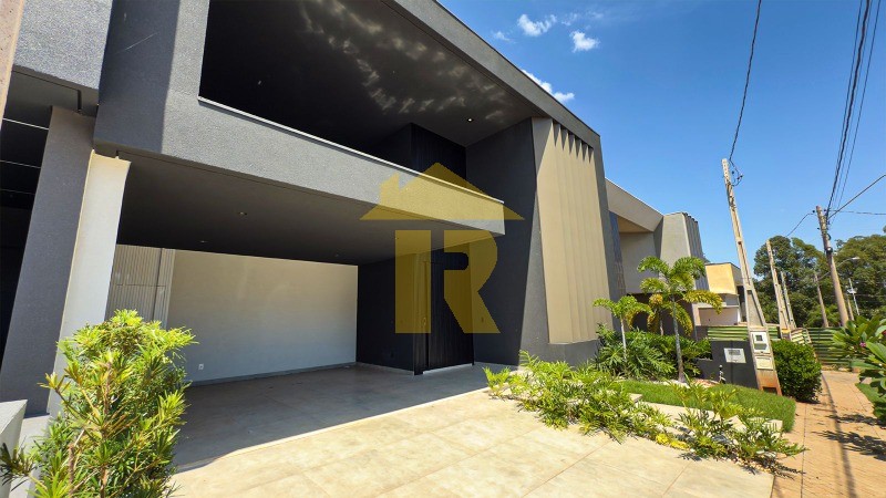 Casa de Condomínio com 3 quartos à venda, 225m² — foto 1 de 27
