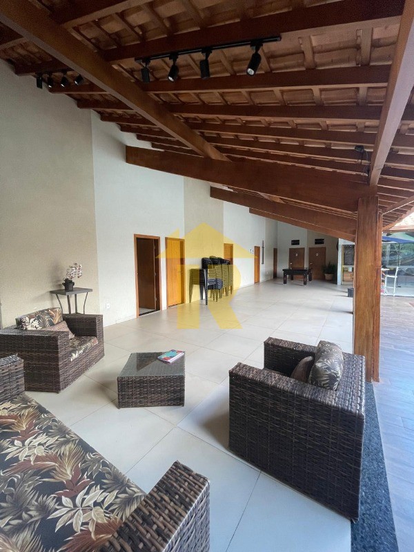 Casa com 5 quartos à venda e aluguel, 500m² — foto 2 de 14