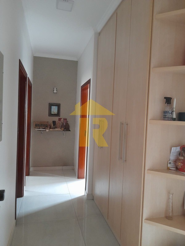 Casa com 3 quartos à venda, 141m² — foto 10 de 33