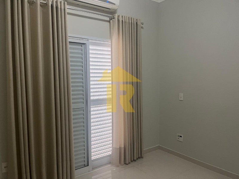 Casa de Condomínio com 4 quartos à venda e aluguel, 240m² — foto 8 de 24