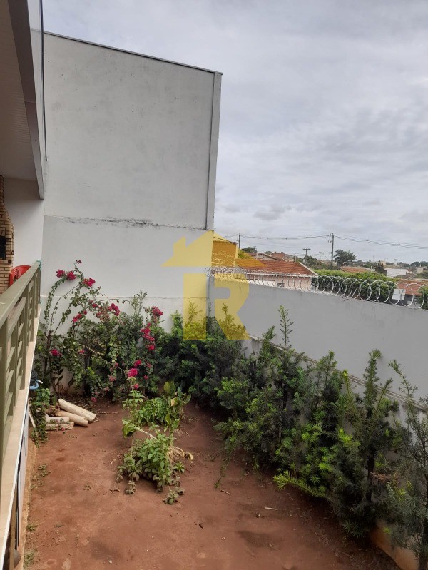 Casa com 3 quartos à venda, 141m² — foto 33 de 33