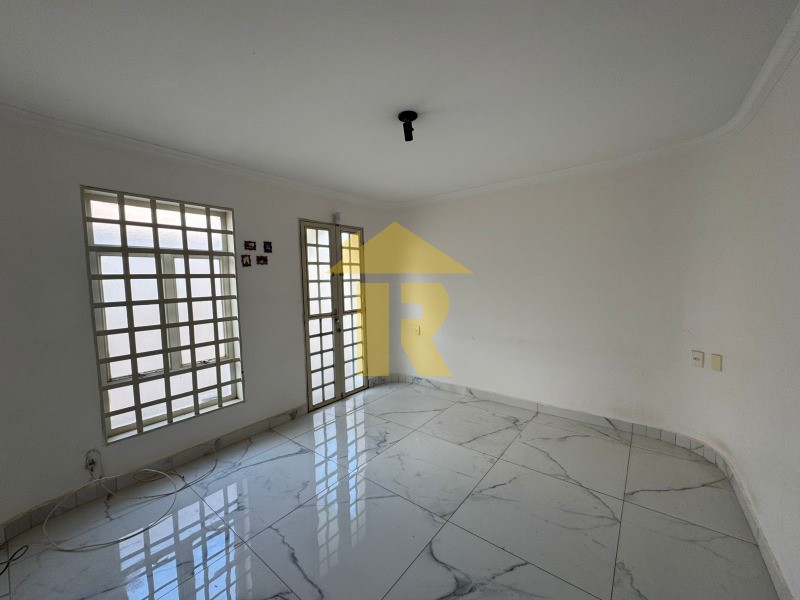Casa com 3 quartos à venda, 500m² — foto 7 de 39