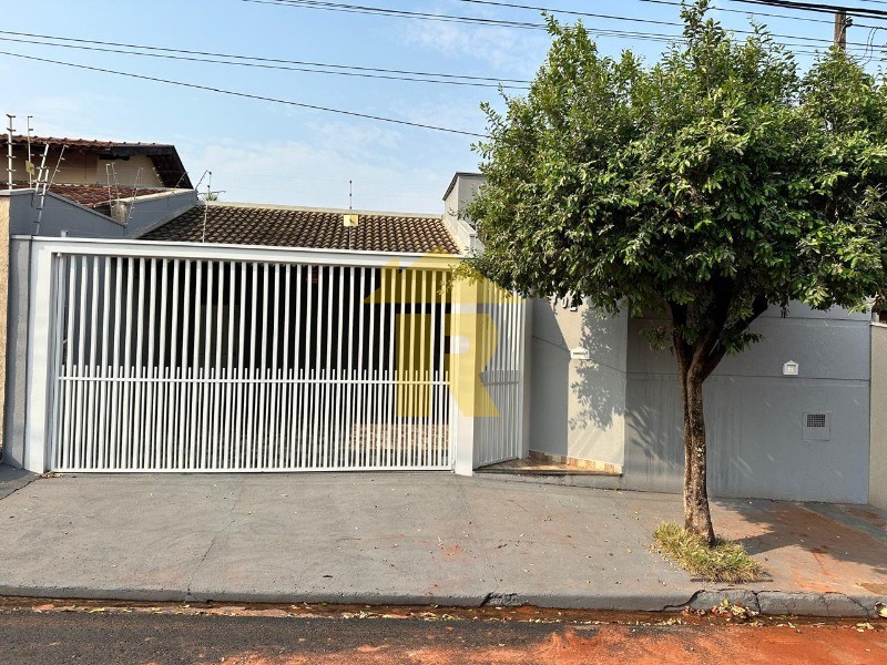 Casa com 2 quartos à venda, 135m² — foto 1 de 17