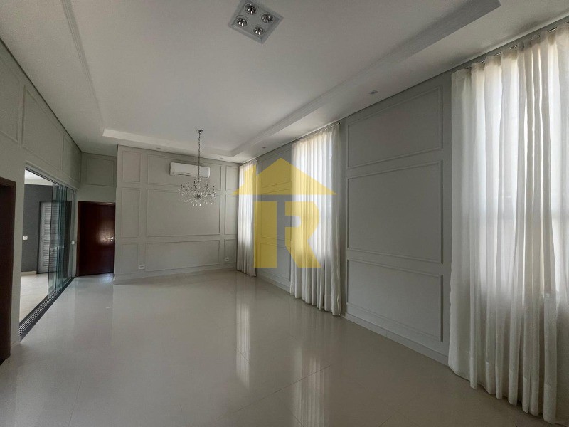 Casa de Condomínio com 4 quartos à venda e aluguel, 240m² — foto 3 de 24
