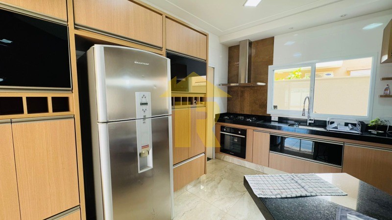 Casa de Condomínio com 4 quartos à venda, 300m² — foto 16 de 32