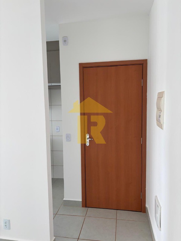 Apartamento com 2 quartos à venda, 49m² — foto 2 de 13