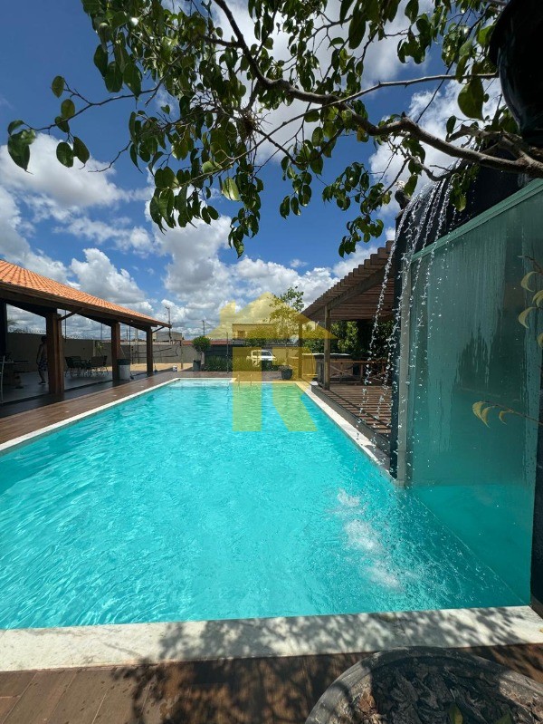 Casa com 5 quartos à venda e aluguel, 500m² — foto 9 de 14