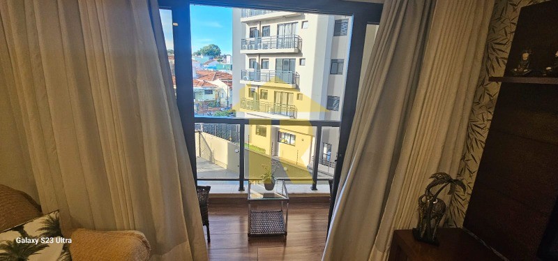 Apartamento com 3 quartos à venda, 132m² — foto 4 de 35