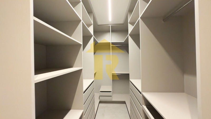 Casa de Condomínio com 3 quartos à venda, 225m² — foto 12 de 27