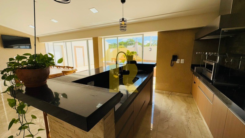 Casa de Condomínio com 4 quartos à venda, 300m² — foto 15 de 32