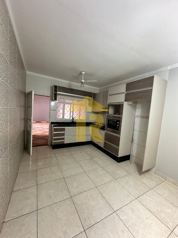 Casa com 2 quartos à venda, 135m² — foto 10 de 17
