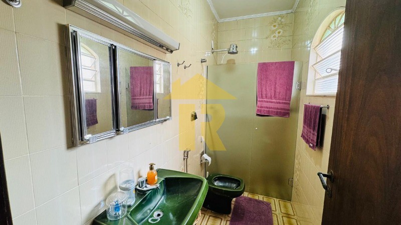 Casa com 3 quartos à venda, 180m² — foto 13 de 18