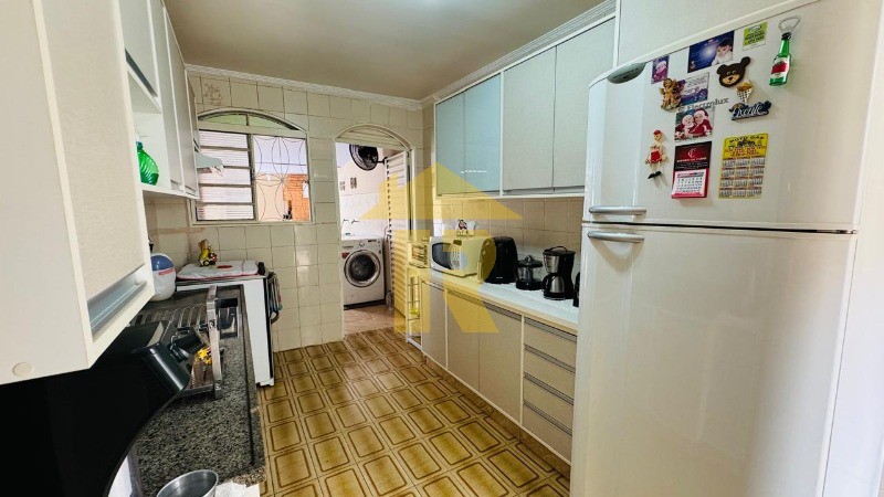 Casa com 3 quartos à venda, 180m² — foto 15 de 18
