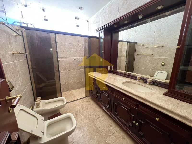 Casa com 4 quartos à venda e aluguel, 500m² — foto 23 de 40