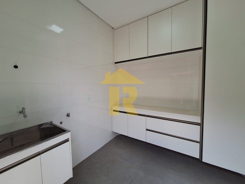 Casa de Condomínio com 3 quartos à venda, 209m² — foto 18 de 19