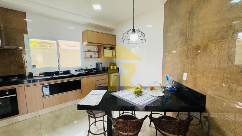 Casa de Condomínio com 4 quartos à venda, 300m² — foto 9 de 32