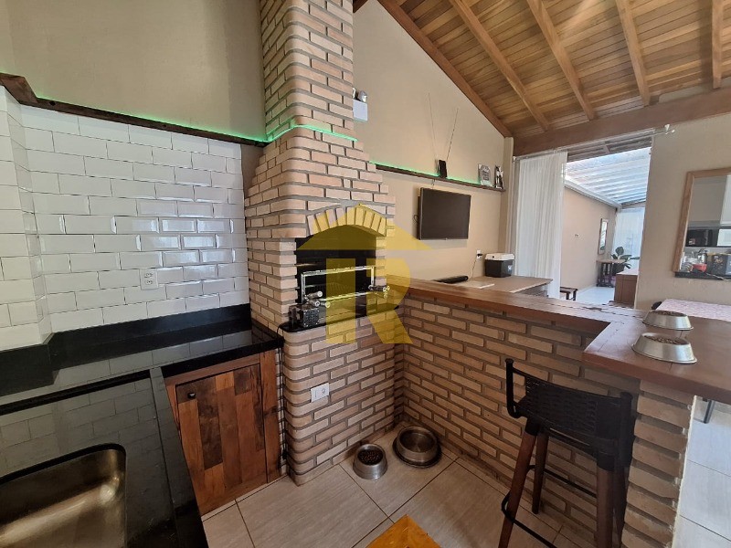Casa com 3 quartos à venda, 170m² — foto 18 de 23