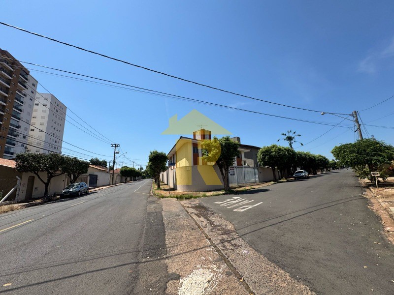 Casa com 5 quartos à venda e aluguel, 465m² — foto 3 de 22