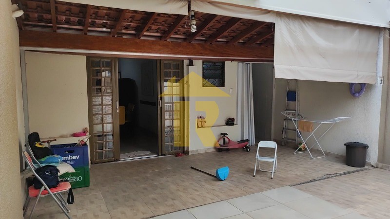 Casa com 3 quartos à venda, 120m² — foto 17 de 21