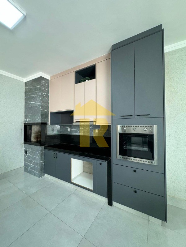 Casa com 3 quartos à venda, 180m² — foto 15 de 18