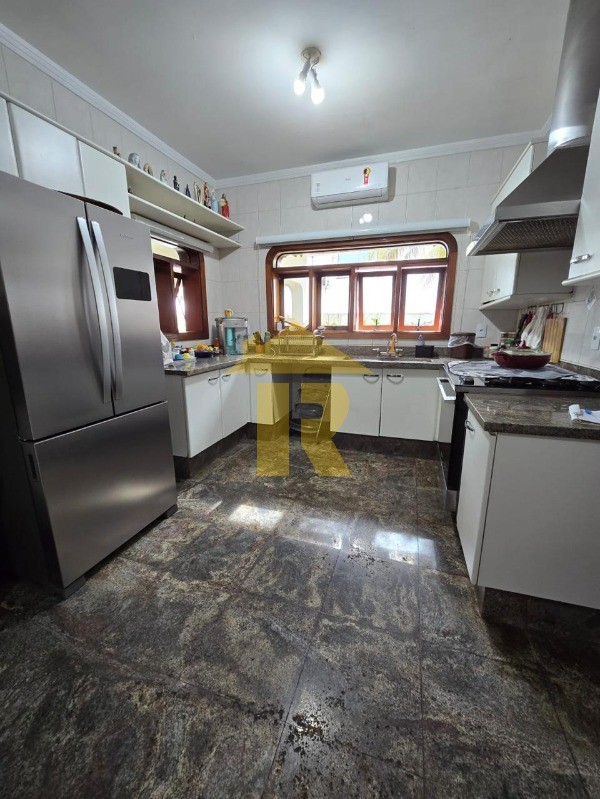 Casa com 4 quartos à venda, 772m² — foto 25 de 38