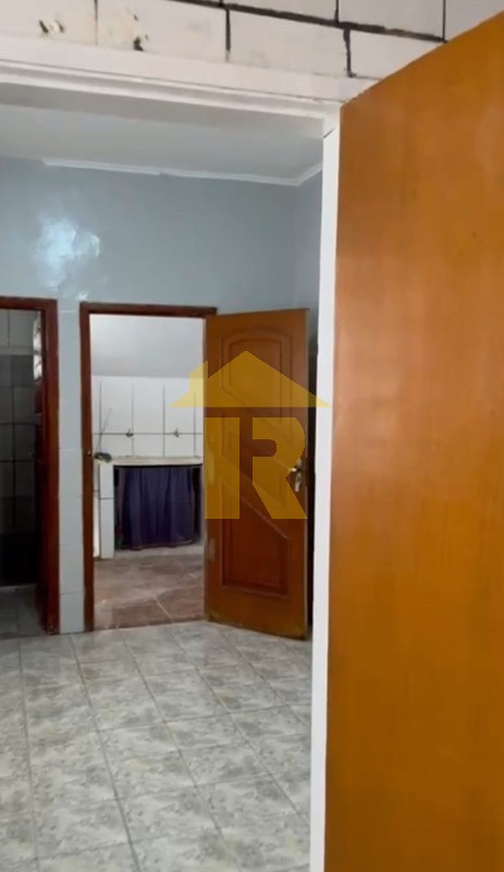 Casa com 3 quartos à venda, 200m² — foto 4 de 21