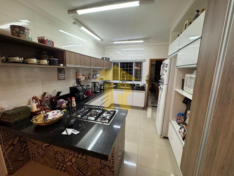 Casa com 3 quartos à venda, 280m² — foto 5 de 29