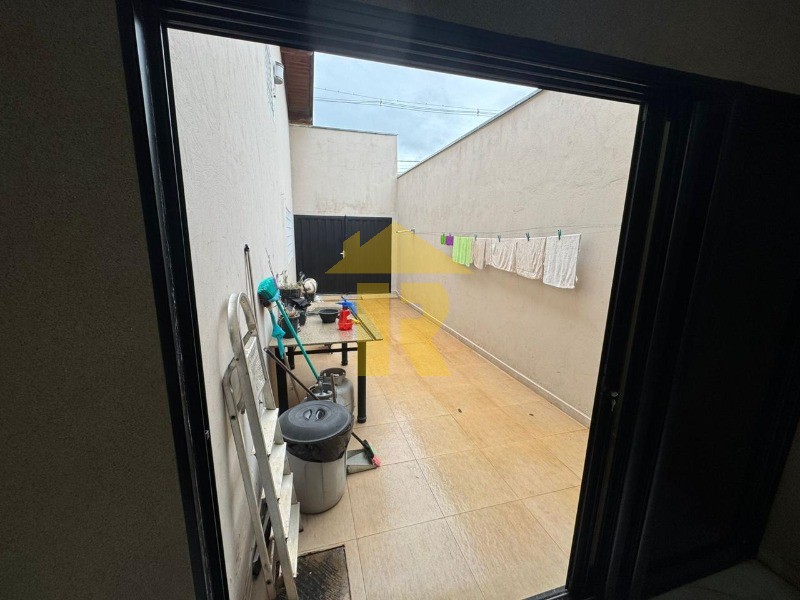 Casa com 3 quartos à venda, 280m² — foto 17 de 29