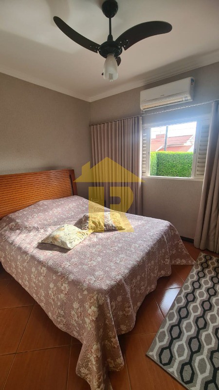 Casa de Condomínio com 3 quartos à venda, 245m² — foto 12 de 34
