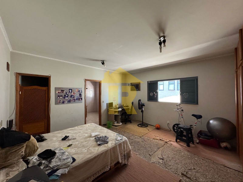 Casa com 5 quartos à venda e aluguel, 465m² — foto 12 de 22