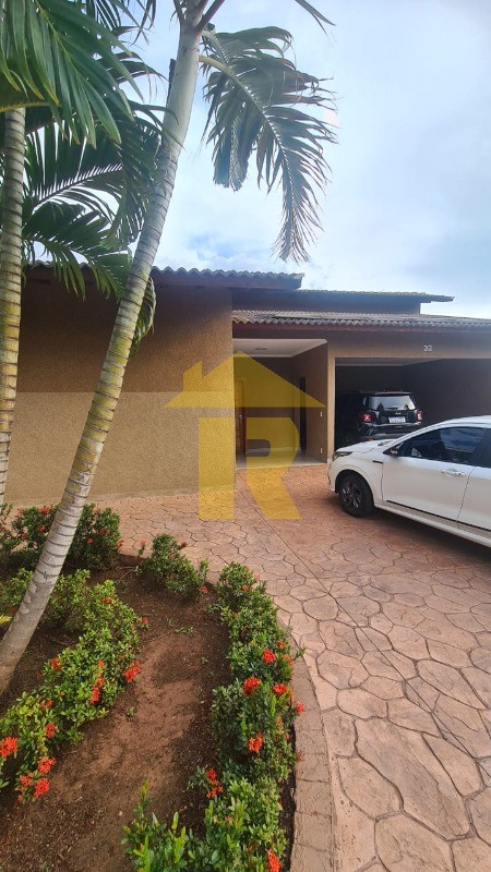 Casa de Condomínio com 3 quartos à venda, 245m² — foto 4 de 34