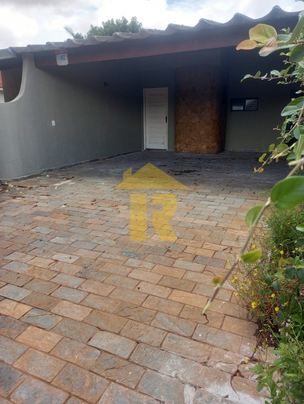 Casa com 4 quartos à venda, 240m² — foto 1 de 23