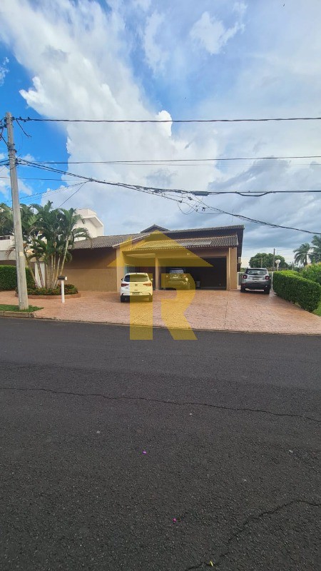 Casa de Condomínio com 3 quartos à venda, 245m² — foto 2 de 34
