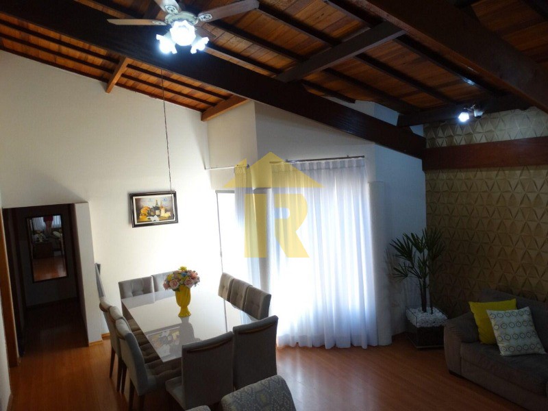 Casa com 3 quartos à venda, 175m² — foto 18 de 30