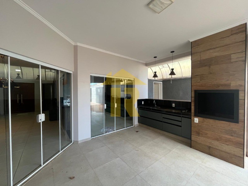 Casa de Condomínio com 3 quartos à venda e aluguel, 200m² — foto 13 de 24