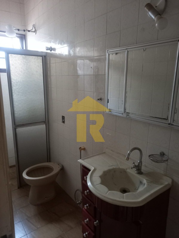 Casa com 4 quartos à venda, 240m² — foto 20 de 23