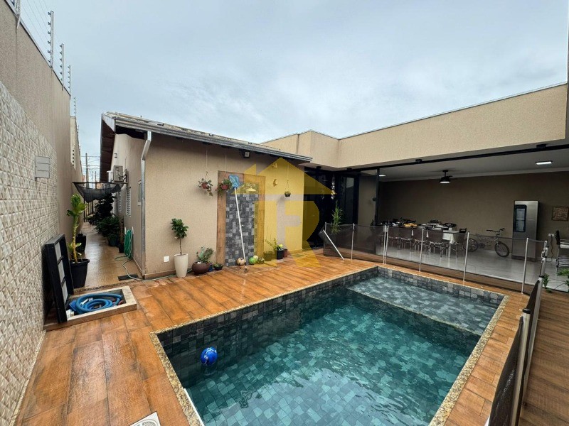 Casa com 3 quartos à venda, 280m² — foto 13 de 29