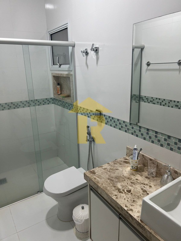 Casa de Condomínio com 3 quartos à venda, 202m² — foto 18 de 25