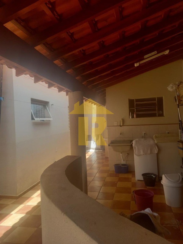 Casa com 3 quartos à venda, 175m² — foto 28 de 30