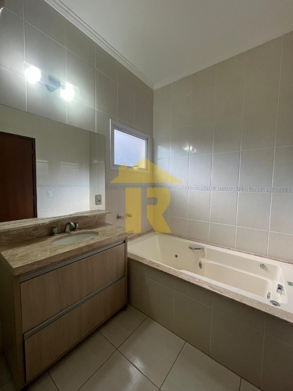 Casa de Condomínio com 3 quartos à venda e aluguel, 200m² — foto 18 de 24