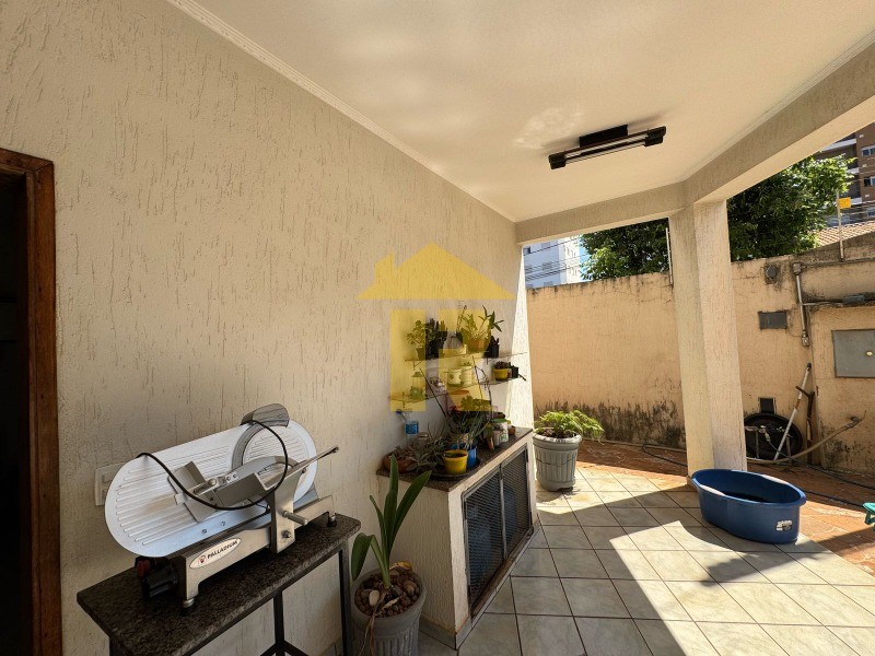 Casa com 5 quartos à venda e aluguel, 465m² — foto 19 de 22